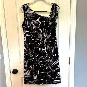 Connected Apparel Monochrome Patterned Dress